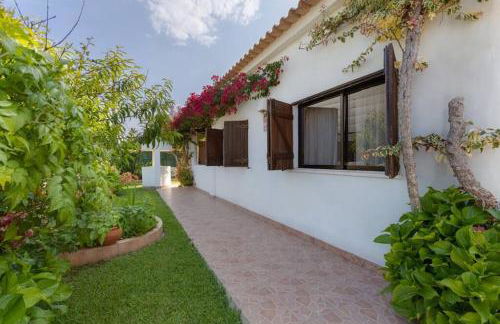 VILLA ROSADO - Moradia para 6 com AC, jardim a 5 min do centro de Albufeira - Foto 2