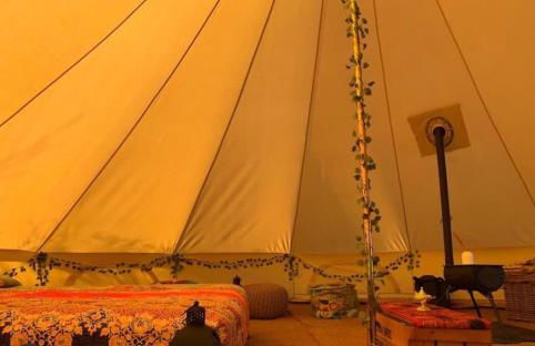 Cozy Hot Tent With Log Burner & Hot Tub Left Tent - Foto 1