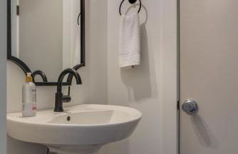 Near Downtown Gem - Rooftop, Garage & Walk To It All! - Foto 32