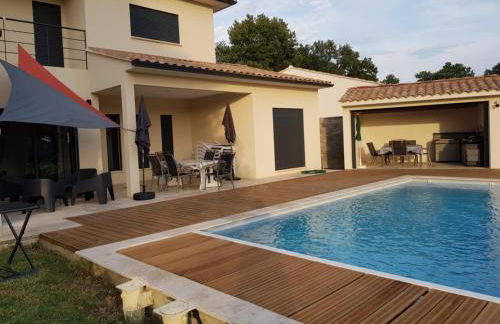 Provence, Uzès, villa climatisée 8 pers avec piscine privée - Photo 10