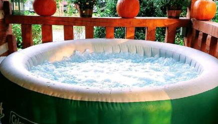 Tranquil Cabin with Hot Tub & Creek Views Near Bass Pro, Kodak Tennessee - Foto 4