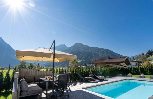 Chalet in Neukirchen by Wildkogel Ski Slopes - Photo 16