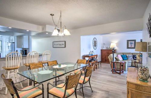 Sunny Cocoa Beach Condo with Balcony and Pool Access - Foto 12