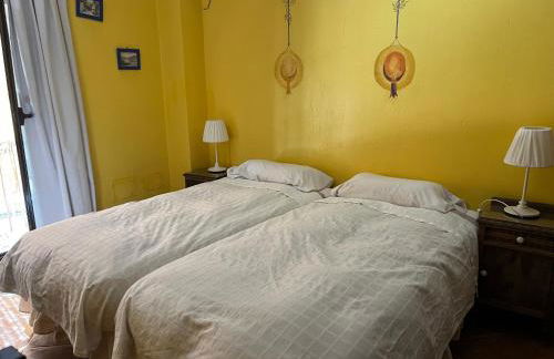 LAS CUATRO CALLES Bis - Photo 8