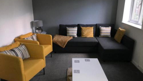 4 Bedroom Home Tameside Greater Manchester Sleeps 8 - Foto 5