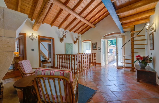 Alberta's Liberty House With Pool - Photo 27