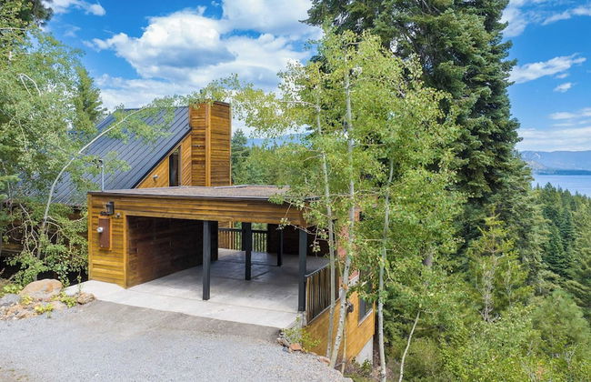 Lake View, Firepit, Game Room Remodeled Lake Tahoe Luxury Cabin by Avantstay - Foto 4