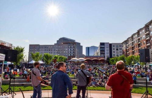 Amazing Location - Walk Across To North Hills - Foto 33