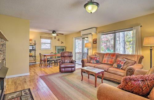 Creekside Retreat with Deck, 18 Miles to Wolf Ridge - Foto 5