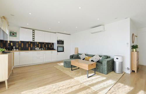 Vue mer sublime, terrasse ensoleillée et parking - Photo 37