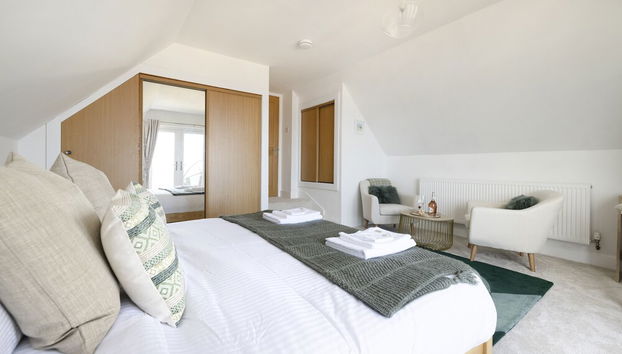 JOIVY Aurora House - 4 Bed With Hot Tub And Sea View - Photo 5, Chambre