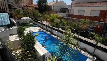 Air-conditioned Elisa Apartment with spacious sunroof lounge and swimming pool - Foto 2