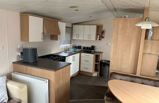 3 Bedroom Caravan - Sleeps 6, Pool & Garden - Foto 5