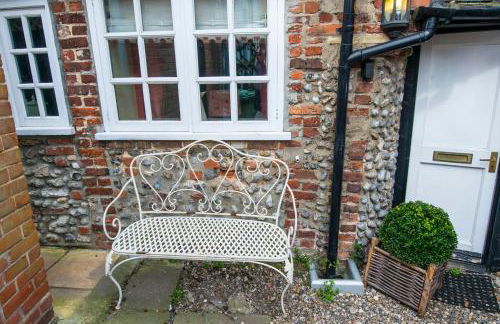 1 bedroomed Cottage near quay - Foto 2