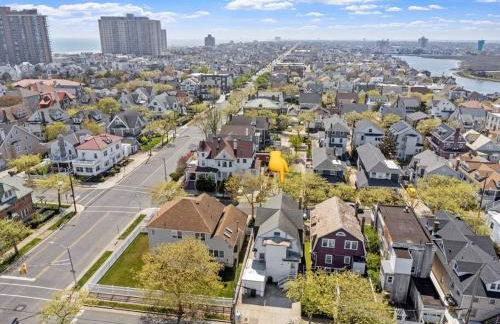 5BR 3BA Family Retreat 2 Blocks from Beach - Foto 47