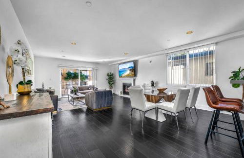 Amazing & Spacious in Heart of Santa Monica- Easy Access to ALL Tourist attractions - Foto 1