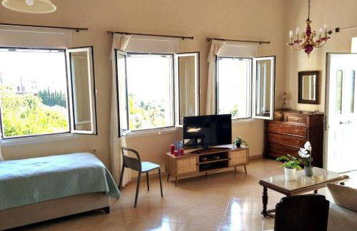 Manos Home - Photo 4