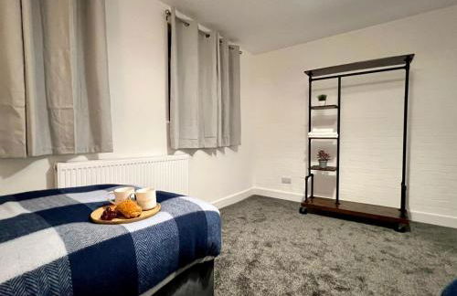 Borage House- Crawley,3BR House, Wifi, Parking, Close to Gatwick Airport, Contractor friendly, short and long term stays welcome - Foto 24