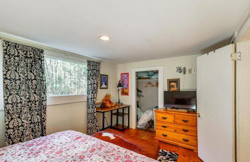 4 Mi to Stratton Mountain Resort! Cabin with Hot Tub - Foto 14