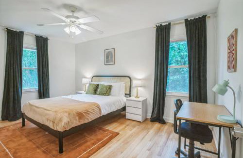 Centrally Located 4BD Home BBQ Downtown Nearby - Foto 12