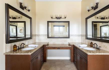 Palazzo Del Sol By AvantStay Breathtaking Home w Mountain Views Hot Tub - Photo 26