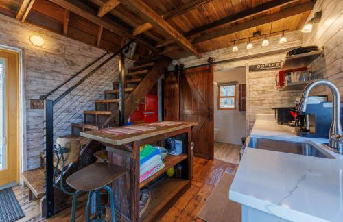 Hear the waves of Lake MI from Hot Tub - Dog Friendly - Foto 3