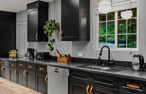 Spacious Cozy and Renovated Mountain Retreat - Foto 4