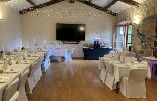 Villa Poropati, Grožnjan, Istria - Luxury Countryside Estate for up to 19 persons - Large pool of 80m2 with kids section - Foto 41