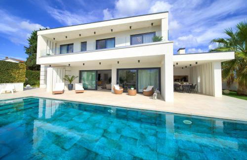 Villa LUMINOSA with outdoor and indoor pool and sauna - Foto 8