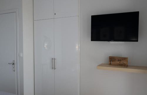 Villa Lithos Brand New 2025 - Photo 36