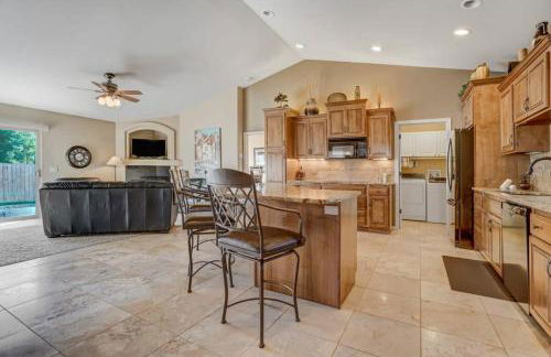 Mountainside View Firepit & Hot Tub - Foto 12