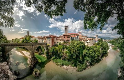 Incantevole vista dalle mura del castello. - Foto 70