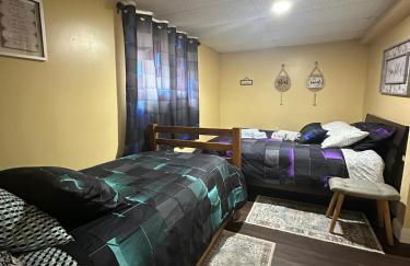 WOW!! Ultimate Pocono Retreat, Hot Tub, Game Room, Deck, Lakes, Skiing, Pools - Foto 18