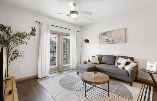 Luxe 2B/2B Getaway - Pool, Gym, Garage, Pet Wash - Foto 1