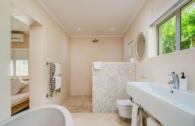 Beach-style Camps Bay Home w Pool Garden Barbados - Photo 36