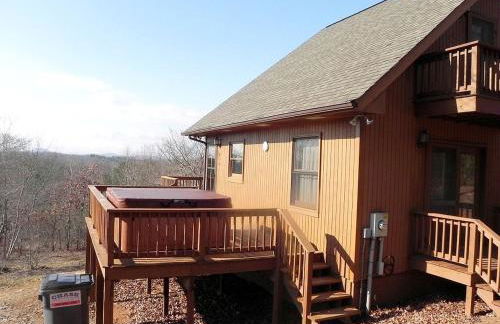 Well-Equipped Cabin Great for Families in Helen, Georgia - Foto 3