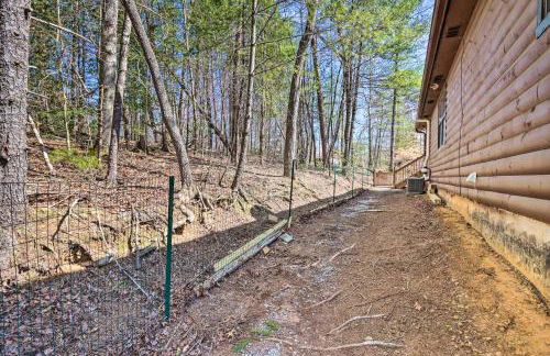 Cozy Cherry Log Cabin about 10 Mi to Mercier Orchards - Foto 29