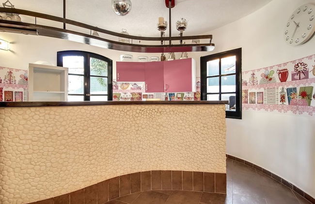 Appartment 5 Min Hippy Market & Beach - Photo 4