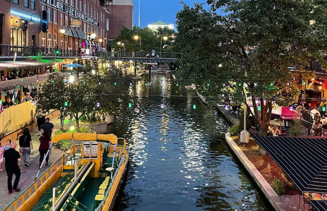 Spacious 8BR Modern Retreat Pool Table RV - Photo 34