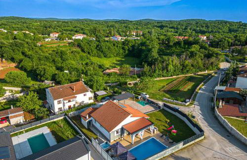 Villa Beauty with heated pool and jacuzzi - Photo 16