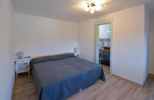 Awesome Home In Burzanella With Kitchen - Foto 18