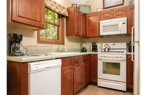 Rippling Waters close to Timberline ski slopes - Photo 11