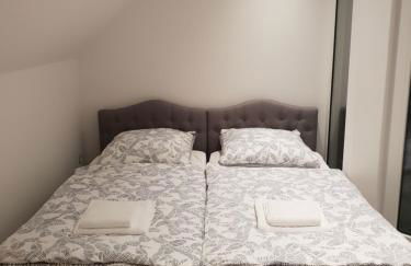 Ferienwohnung mit Jacuzzi Nähe Flughafen Köln Bonn - Foto 13