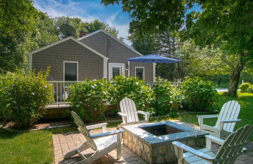 Less Than 1 Mile to Beach with Custom Fire Pit - Foto 3