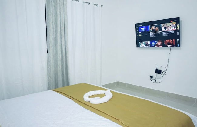 Confidence Luxurious Apartment - Photo 5