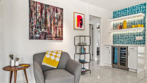 MidMod Las Palmas - Iconic Style - Foto 3, minibar