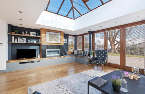 Oaktree Lodge - Luxury Cottage, Hot Tub, Sea Views - Foto 90