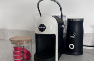 Charmandene - Luxury 5 Bed with Pool and Gated Parking - Foto 43