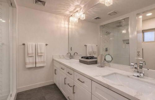 vegas saltwater, a luxury pool villa with 5BR, Spa, wet deck on a half acre lot - Foto 35