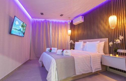 Apartamento de Lujo con Jacuzzi Privado, Piscina y Vistas al Mar - Foto 57
